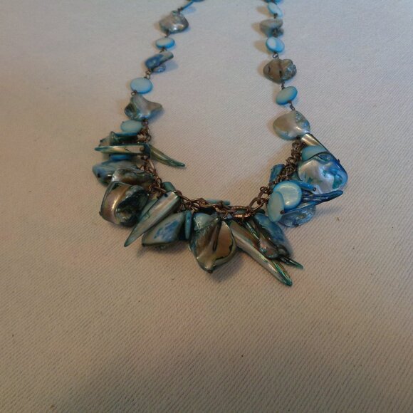 MERMAIDCORE COQUETTE BLUE DYED SHELLS NECKLACE - Picture 1 of 2